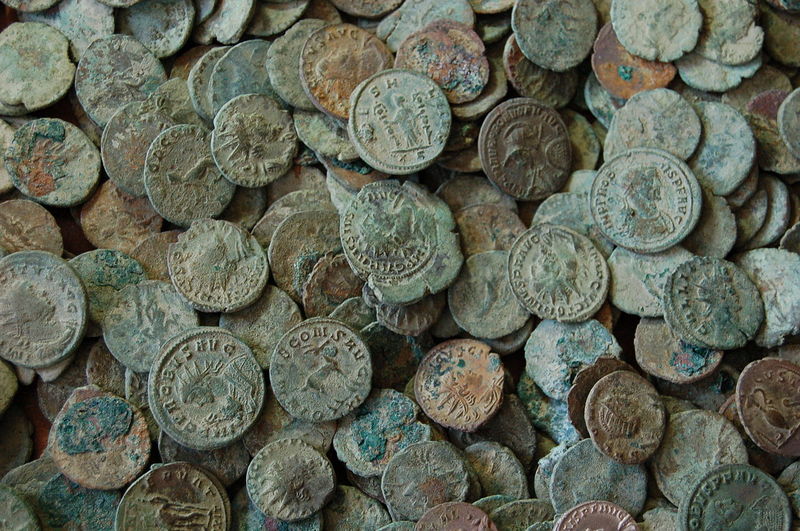 Frome_Hoard_pile_of_coins.jpg