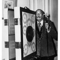 Dalí and Portfolio, Black and White